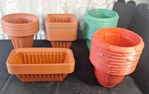 Lot Of (60) Assorted Plastic Flower / Plant Pots