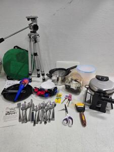 Proctor Silex Belgian Waffle Maker, Enamel Cast Iron Pan, Tripod, Kitchenwares