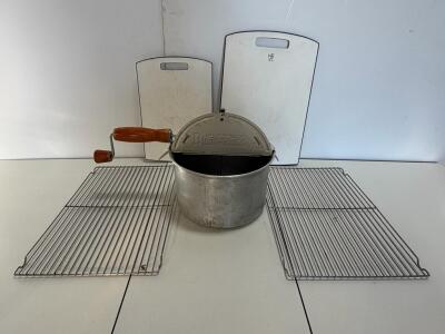 Kitchen Lot: Back to Basics Stove Top Popper, 6-Quart Capacity, Aluminum, Manual Crank Stirrer