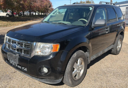 2010 FORD ESCAPE - 4X4 - 126K MILES!