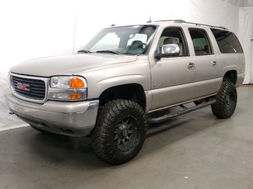 2003 GMC Yukon - Lifted 4x4