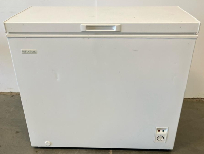 Danby 7.0 Cu. Ft. Chest Freezer, White, Manual Defrost, Adjustable Thermostat (Conex 4)