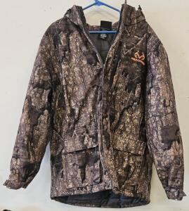 Realtree WJ10115 XL Hunting Jacket In RT Timber Camo With Hood