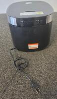 Cosori 5-Cup Digital Multifunction Rice Cooker CRRC601, 600W, Touch Controls, Non-Stick Pot, Plugged In And Turns On - 4