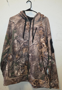 Realtree Xtra Camouflage Full-Zip Hooded Jacket With Arm Pocket (Size L)