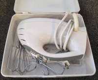 Huge Mixed Lot: Netgear AC1750 Modem (Unable To Test), Rug Pad, Verizon Bases (Unable To Test), Space Pong, Art, Steamer (Tested), Mixer (Tested) - 5