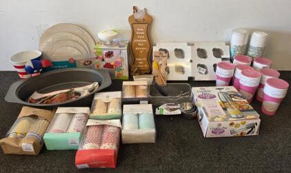Large Lot Wilton Cookie Press, Baking Cups, Cake Boards, Roasting Pan & Accessories
