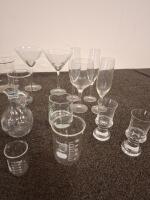 Laboratory Glassware, ULAB/Labvida/Korter, 250&ndash;1000mL Beakers & Flasks, Stemware, 35+ Pieces (Shelf A) - 6