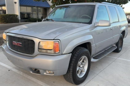 1999 GMC YUKON DENALI - 4X4!