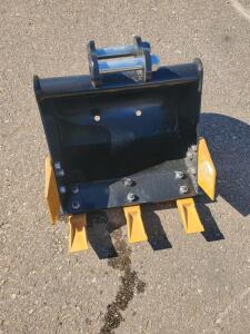 24&rdquo; Pin-On Excavator Bucket with 4 New Teeth, Side Cutters &ndash; Fits 6-10 Ton Mini Excavators