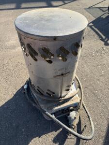 Mr. Heater MH50CV Propane Forced Air Heater, 30,000&ndash;50,000 BTU/hr, Includes Hose and Regulator