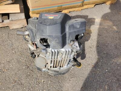 Kawasaki FS481V 14.5 HP V-Twin Engine &ndash; Damaged Condition