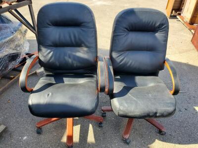 (OFFSITE) Pair of Black Leather Executive Office Chairs, Wood Arms/Base, Swivel Rolling, 20"x19" Seat