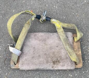 Lineman&rsquo;s Climbing Board with Padded Seat and Adjustable Straps