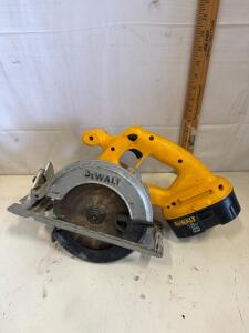 DeWalt 18V XRP Cordless Circular Saw, 6-1/2" Blade, Battery Included, DC390