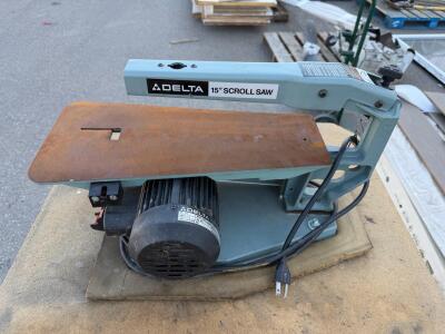 Delta 15" Scroll Saw Model 40-150 with Custom Cabinet and Accessories