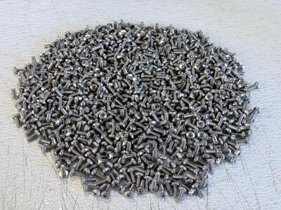 Stainless Steel Phillips Pan Head Machine Screws, #6-32 x 1/2", Approx. 500 Pieces, Full Thread