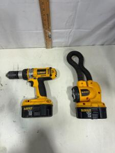 DeWalt 18V Cordless Drill/Driver DC970 & Flexible Floodlight DW919 w/ XRP Batteries
