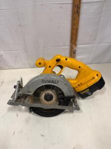 DeWalt DC390 18V Cordless Circular Saw, 6-1/2" Blade, 3,700 RPM, Includes 18V XRP Battery