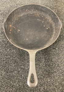 Benjamin And Vildman 10 1/2” Cast Iron Skillet