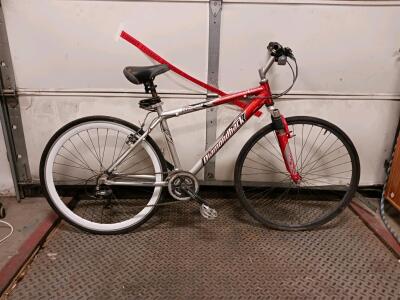Diamondback Response Mountain Bike, Front Suspension, 26" Wheels, V-Brakes, Red/Silver