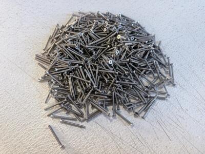 Stainless Steel #6-32 x 1.5 in Phillips Flat Head Machine Screws