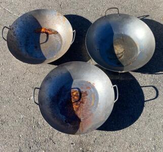 24" Carbon Steel Wok with Riveted Handles, Round Bottom