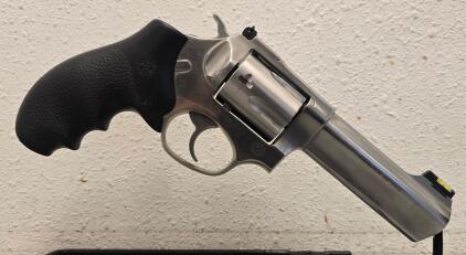 Ruger SP101 .357 Magnum Revolver, 4.2" Barrel, Stainless Steel, 5-Shot, Fiber Optic Sight