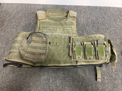 Paraclete Armor Carrier Olive Drab MOLLE Vest with Modular Pouches, Zipper Closure, XL Size (e)