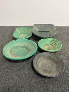 Set of 5 Gold Panning Pans &ndash; Includes 2 Gold Grabber Pans, Various Shapes and Sizes (d)