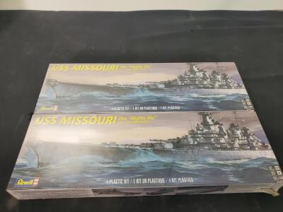 (2)Revell USS Missouri 'The Mighty Mo' 1:535 Scale Model Kit,Includes Decals and Display Stand (A)
