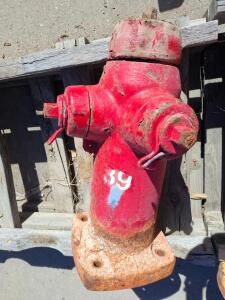 Dry Barrel Fire Hydrant with Flange Connection, 3 Outlets, Red Finish