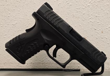 Springfield Armory XD(M)-9 Compact 3.8" 9mm, Match Barrel, Polymer Frame, SN MG774280