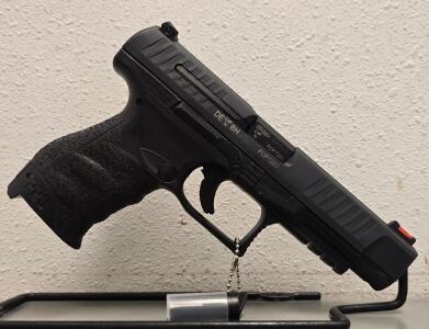 Walther PPQ 9mm Pistol, 4" Barrel, German-Made, FCP7293, Fiber Optic Sight, Medium Grip