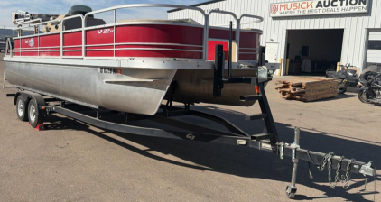 2013 SUNCATCHER G3 PONTOON BOAT WITH BEAR TRAILER