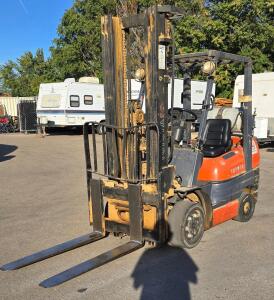 Toyota Sit-Down LPG Forklift, 5,000 lbs Capacity, 120 in Lift Height, New Seat