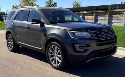 2017 FORD EXPLORER - LEATHER HEATED SEATS!