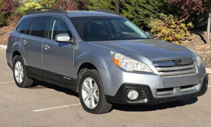 2013 SUBARU OUTBACK - TINTED REAR WINDOWS
