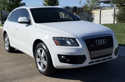 2011 AUDI Q5 - TINTED WINDOWS!