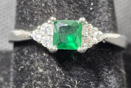 Size 10 Faceted Square Cut Green Emerald .925 Ring