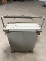 HP 85901A AC Power Source, 200W Continuous Output, 115/230V Selectable
