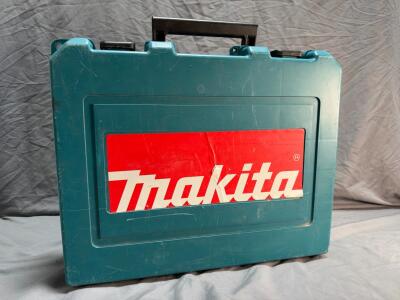 Makita 6347DWDE 18V Cordless Driver-Drill Set with 2 Batteries, Charger, and Case **Tested**