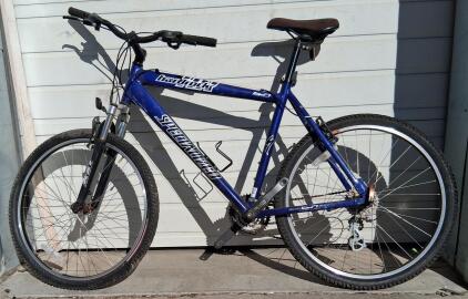 Specialized Hardrock Mountain Bike, 17" Aluminum Frame, 26" Wheels, 21-Speed Shimano Drivetrain
