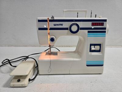 White 1515 Mechanical Sewing Machine, 120V, 70W, Foot Pedal, Free Arm, Thailand, Zigzag