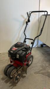 Troy-Bilt TB554 Lawn Edger, 140cc Briggs & Stratton Engine, 9" Triple-Edge Blade **Has Compression **