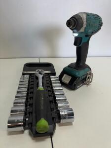 Makita 18V Lithium-Ion Cordless Impact Driver, LED, Battery, Belt Clip, Ratchet Socket Set. **Tested**