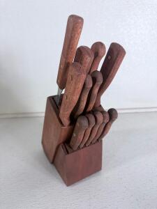 13-Piece Wooden Handle Kitchen Knife Block Set with Stainless Steel Blades