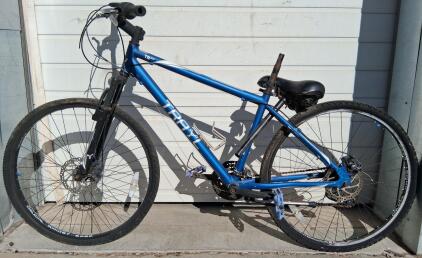 TRAIL TR 275 Hardtail Mountain Bike, 27.5" Wheels, Front Suspension, Disc Brakes, Blue