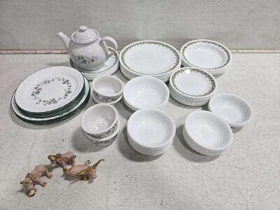 Vintage Corelle Ivy Pattern 25+ Pc Dinnerware Set with Teapot & Decorative Cow Figurines