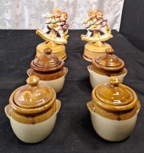 (4) Vintage 1980's 5" Decorative Ceramic Pots W/ Lids & (2) Vintage 1980's Decorative Ceramic Animated Christmas Music Boxes